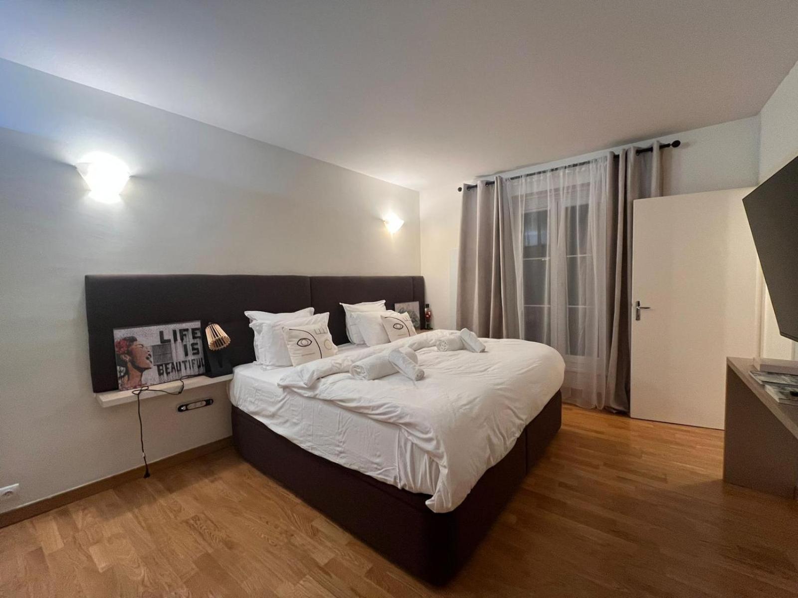 Marais, Sainte-croix Bretonnerie 2 - 4 Places Appartement Paris